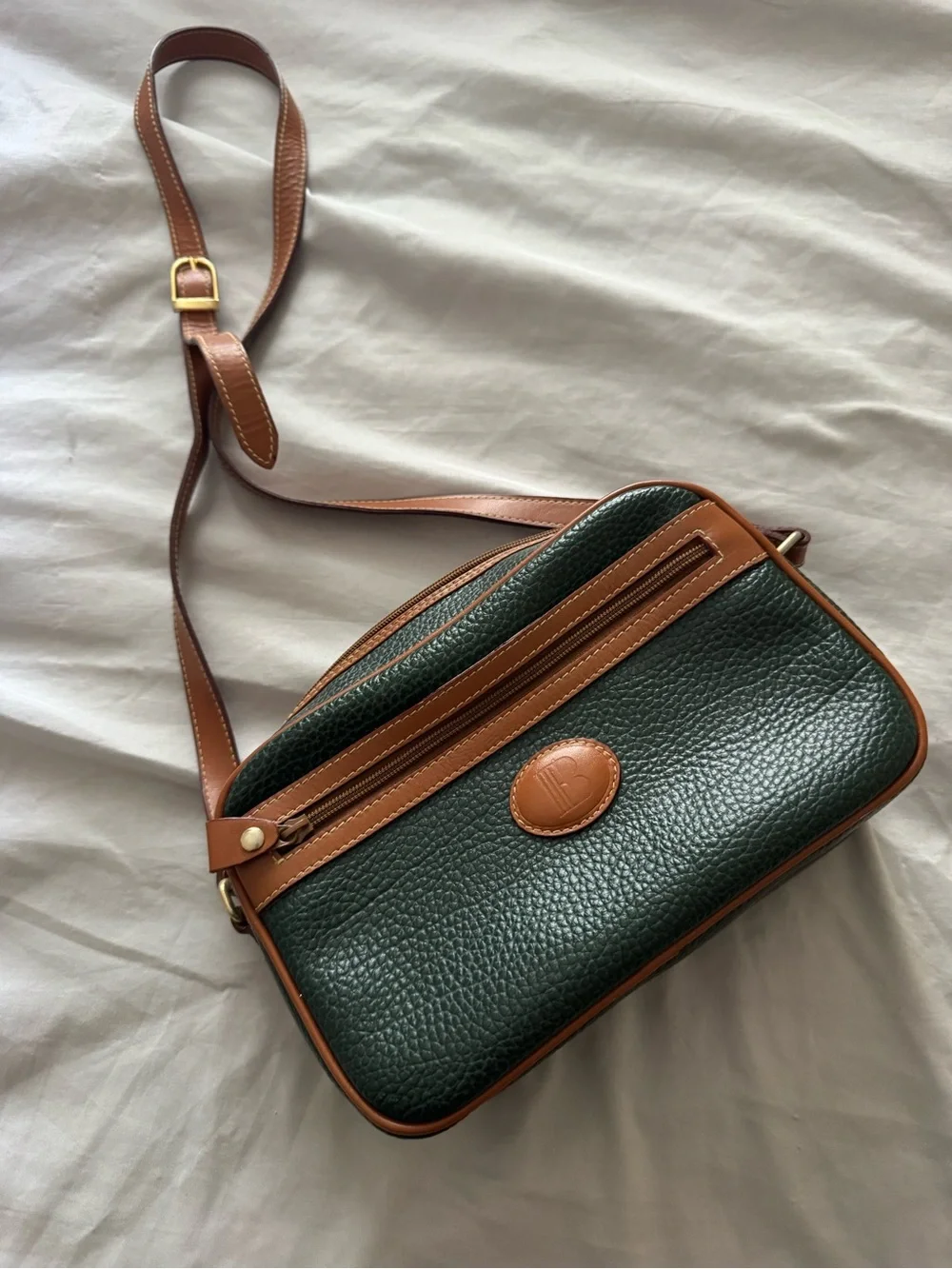 Green Pebbled Leather Crossbody Bag, Tan trim, authentic Braciano Italy classic
